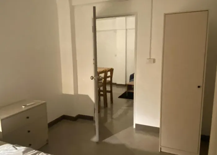 Modern 2-Bedroom Condo Near Foodie Market 11 Min, Mega Bangna, Bangna Trad Road 12 Min, Suvarnabhumi Airport 15 Min Bangkok