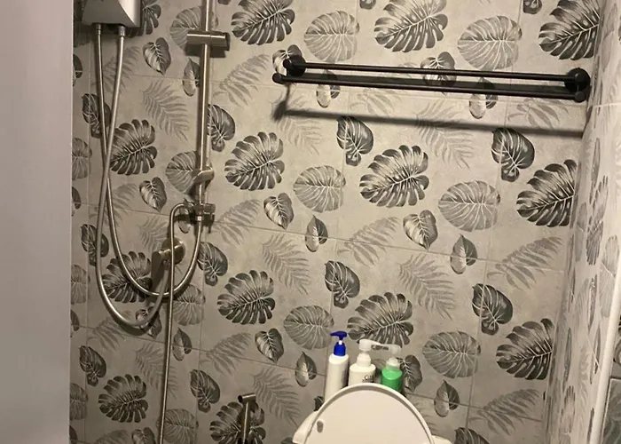 Modern 2-Bedroom Condo Near Foodie Market 11 Min, Mega Bangna, Bangna Trad Road 12 Min, Suvarnabhumi Airport 15 Min * Bangkok
