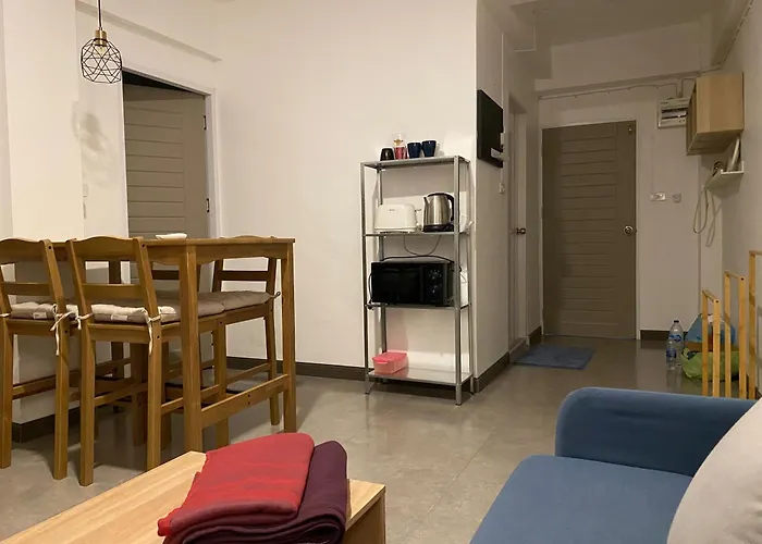 Apartment Modern 2-Bedroom Condo Near Foodie Market 11 Min, Mega Bangna, Bangna Trad Road 12 Min, Suvarnabhumi Airport 15 Min Bangkok
