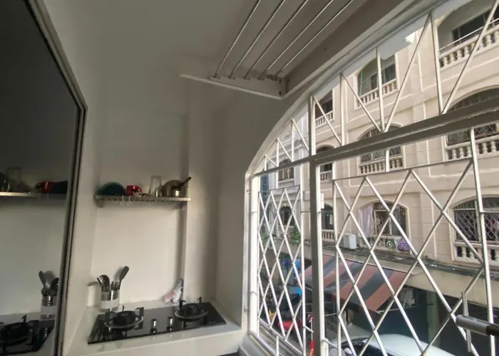 Modern 2-Bedroom Condo Near Foodie Market 11 Min, Mega Bangna, Bangna Trad Road 12 Min, Suvarnabhumi Airport 15 Min * Bangkok