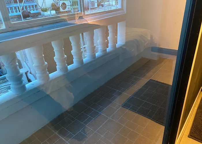 Modern 2-Bedroom Condo Near Foodie Market 11 Min, Mega Bangna, Bangna Trad Road 12 Min, Suvarnabhumi Airport 15 Min Apartment Bangkok