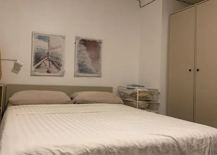 Modern 2-bedroom Near Foodie Market 11 Min, Mega Bangna, Bangna Trad Road 12 Min, Suvarnabhumi Airport 15 Min