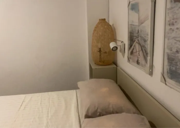 Modern 2-bedroom Near Foodie Market 11 Min, Mega Bangna, Bangna Trad Road 12 Min, Suvarnabhumi Airport 15 Min Apartment *